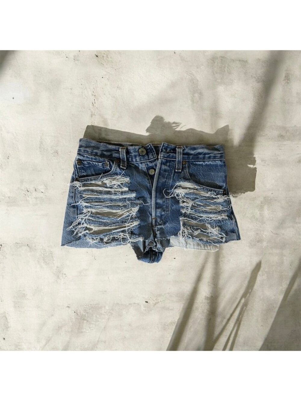 VTG Levis 501 High Rise Ripped Distressed Cutoff Denim Shorts Womens